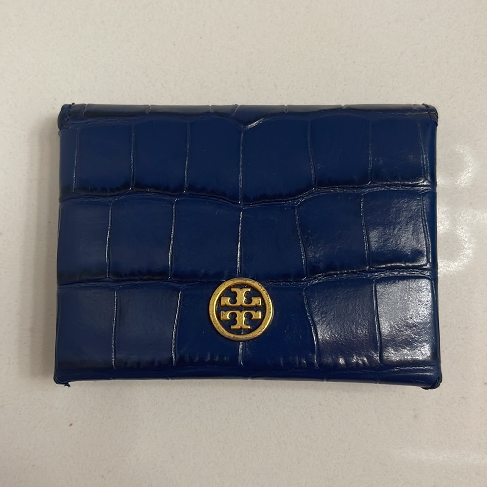 Tory Burch Blue Gold Parker Embossed Foldable Card Case - Picture 2 of 7